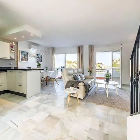 97-townhouse With Roof Terrace & Views, * Marbella