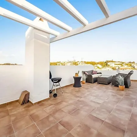 Apartment 97-townhouse With Roof Terrace & Views, Marbella