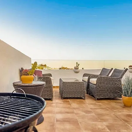 Apartment 97-townhouse With Roof Terrace & Views, *