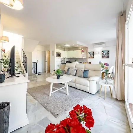 97-townhouse With Roof Terrace & Views, * Marbella